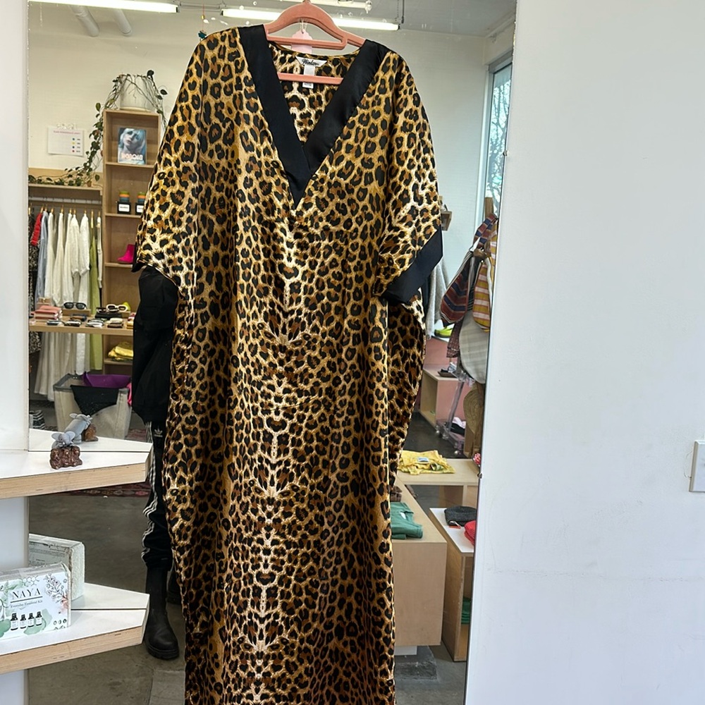 Vintage leopard kaftan